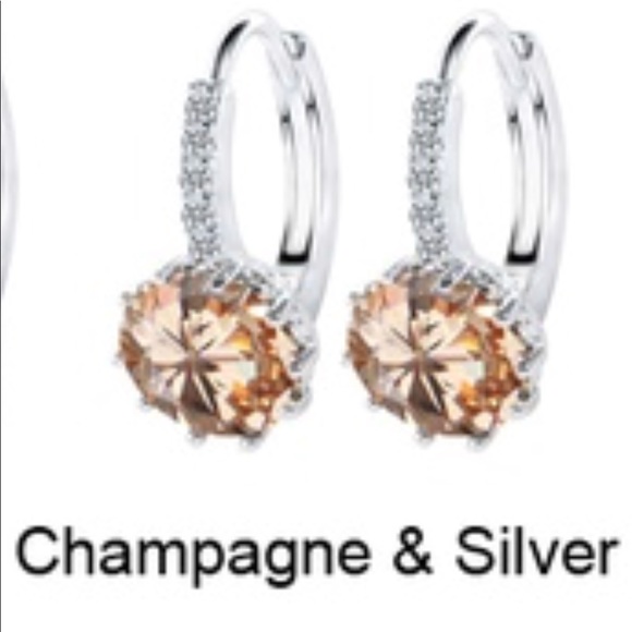 🌹Silver Champagne crystal Cz Huggie Hoop Earrings - Picture 8 of 8